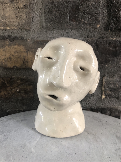 Keramik skulptur af Pernille Calundan